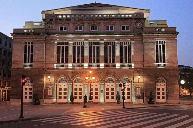 Un Espacio Unico En La Capital Del Paraiso オビエド エクステリア 写真